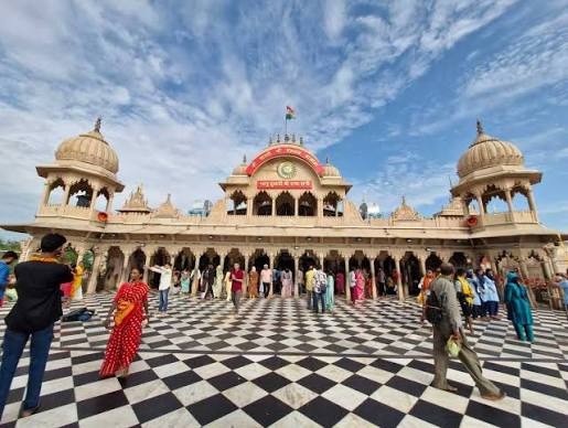 श्री राधा रानी मंदिर (लाडली जी का मंदिर)