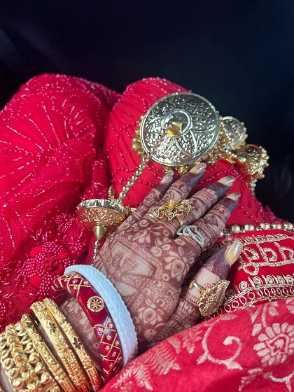 शादी की Inside Pics में दिखा देवोलीना का रोमांटिक अंदाज़