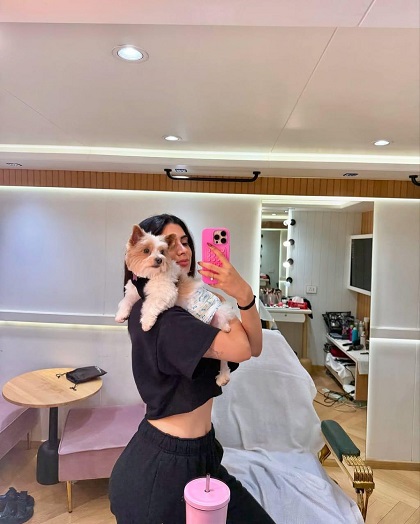 ख़ुशी कपूर की तस्वीरें – खूबसूरती का सच्चा उदाहरण