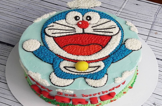 खासतौर पर बच्चों को डोरेमोन कार्टून काफी पसंद होने से इसके डिजाइन का केक बनवाना बेस्ट रहेगा।