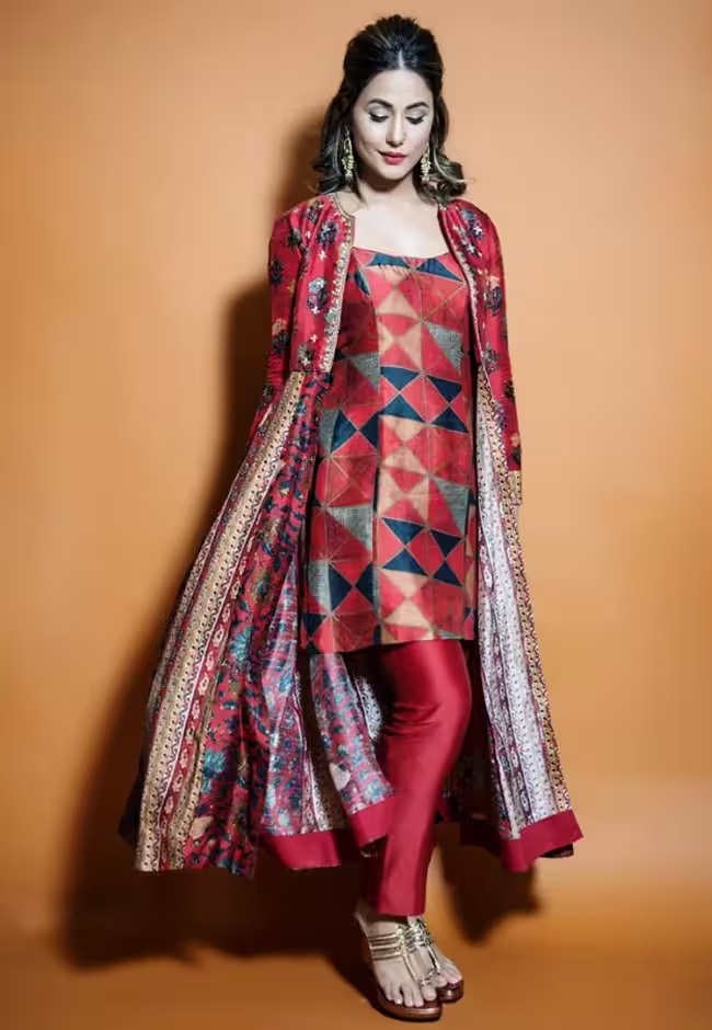 कुर्ती के साथ श्रग