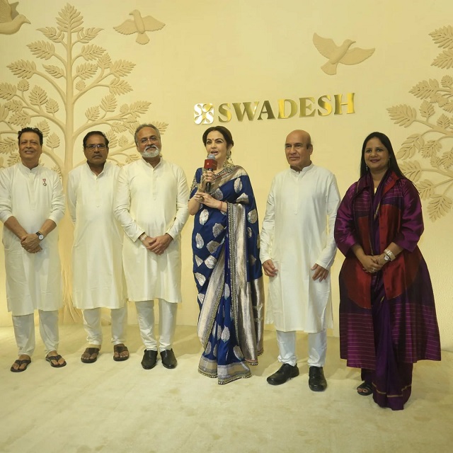 सादगी और शाही अंदाज़ का परफेक्ट कॉम्बिनेशन