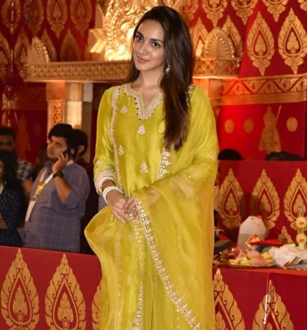 कियारा का अट्रैक्टिव  लुक