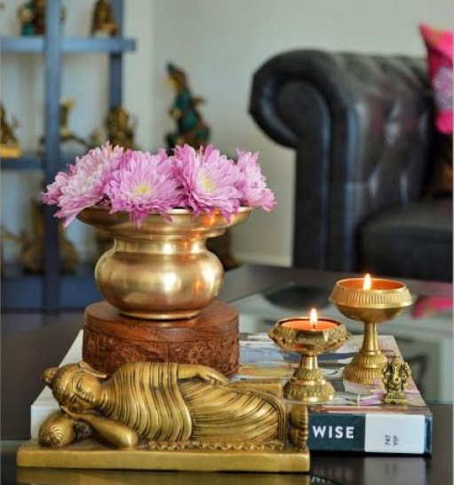 फेंगशुई में घर, दुकान या ऑफिस में बुद्धा की मूर्ति रखना बहुत अच्छा माना जाता है।