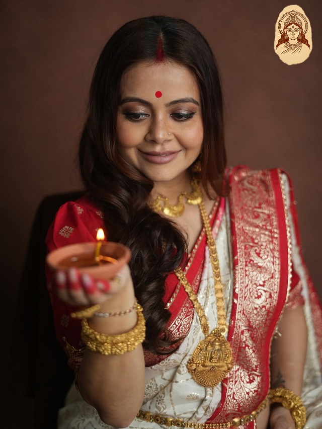 नवरात्रि की खुशियों के साथ देवोलीना का खूबसूरत अंदाज।