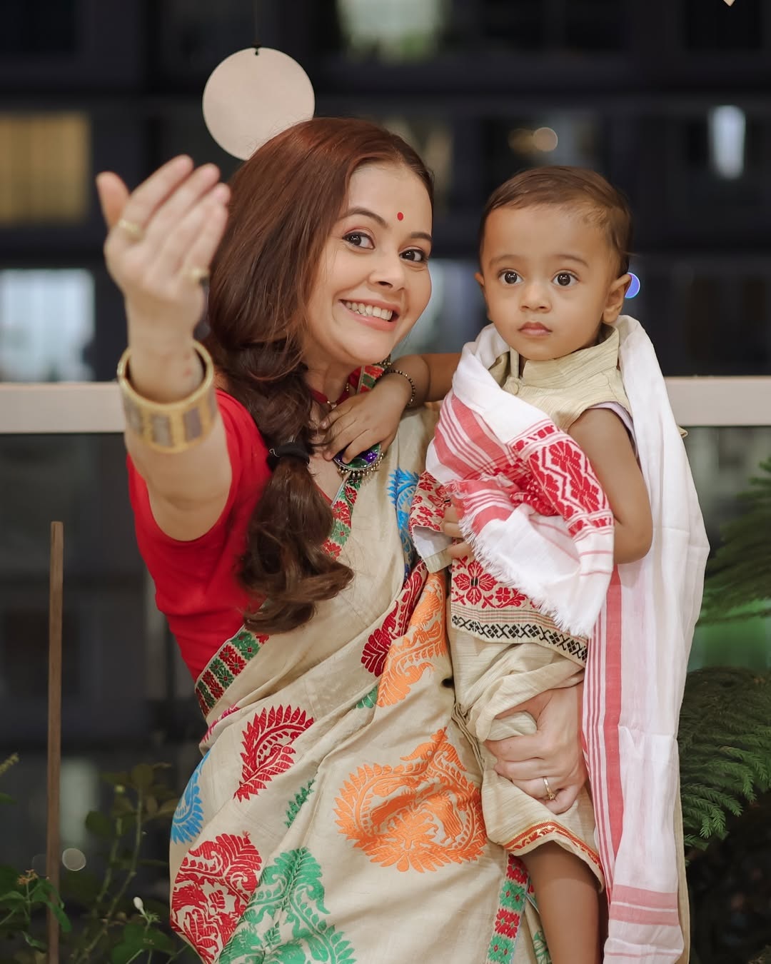 मां-बेटे की क्यूट बॉन्डिंग, Bohag Bihu पर देवोलीना की खास पोस्ट