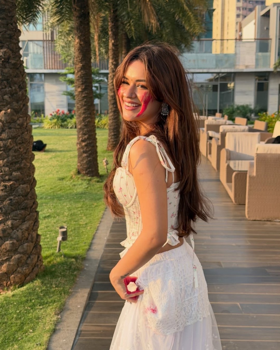 रंगों में रंगी अवनीत