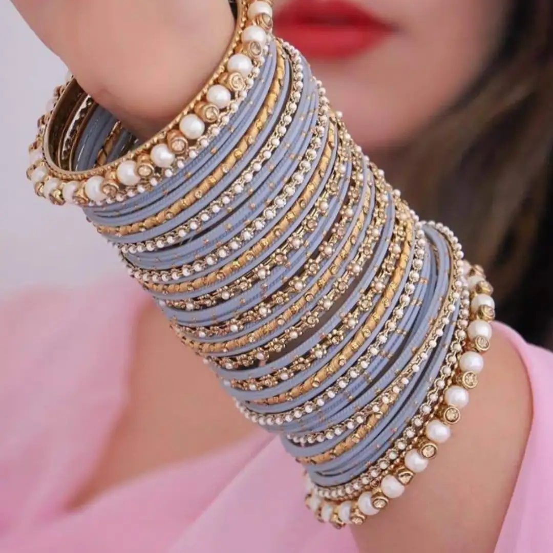 मैटल की चूड़ियां