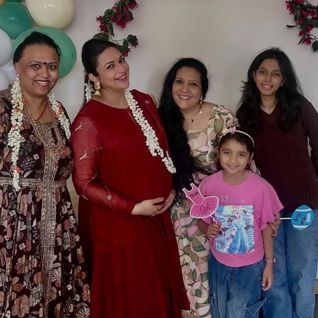 परिवार में जश्न का माहौल