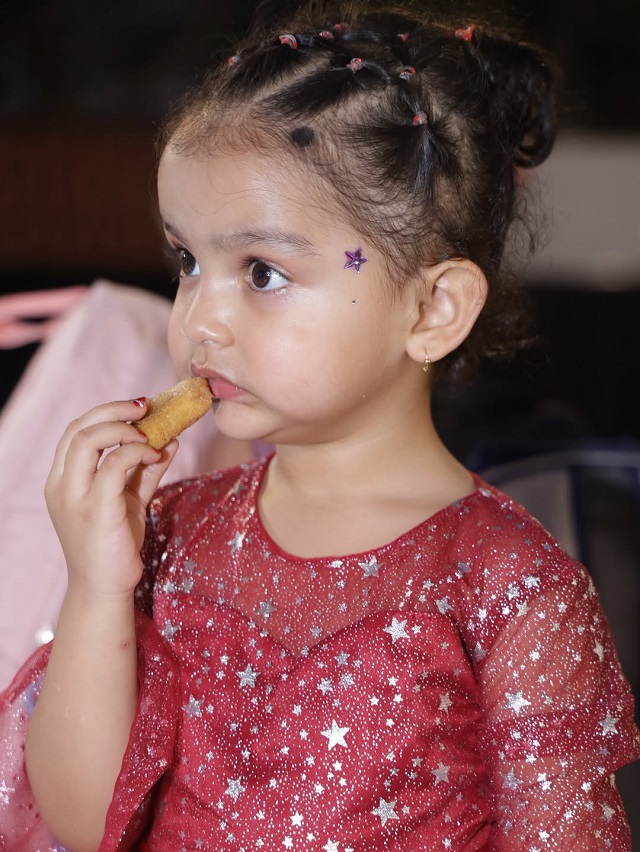 देबिना-गुरमीत की लाडली ने मनाया तीसरा जन्मदिन धूमधाम से!