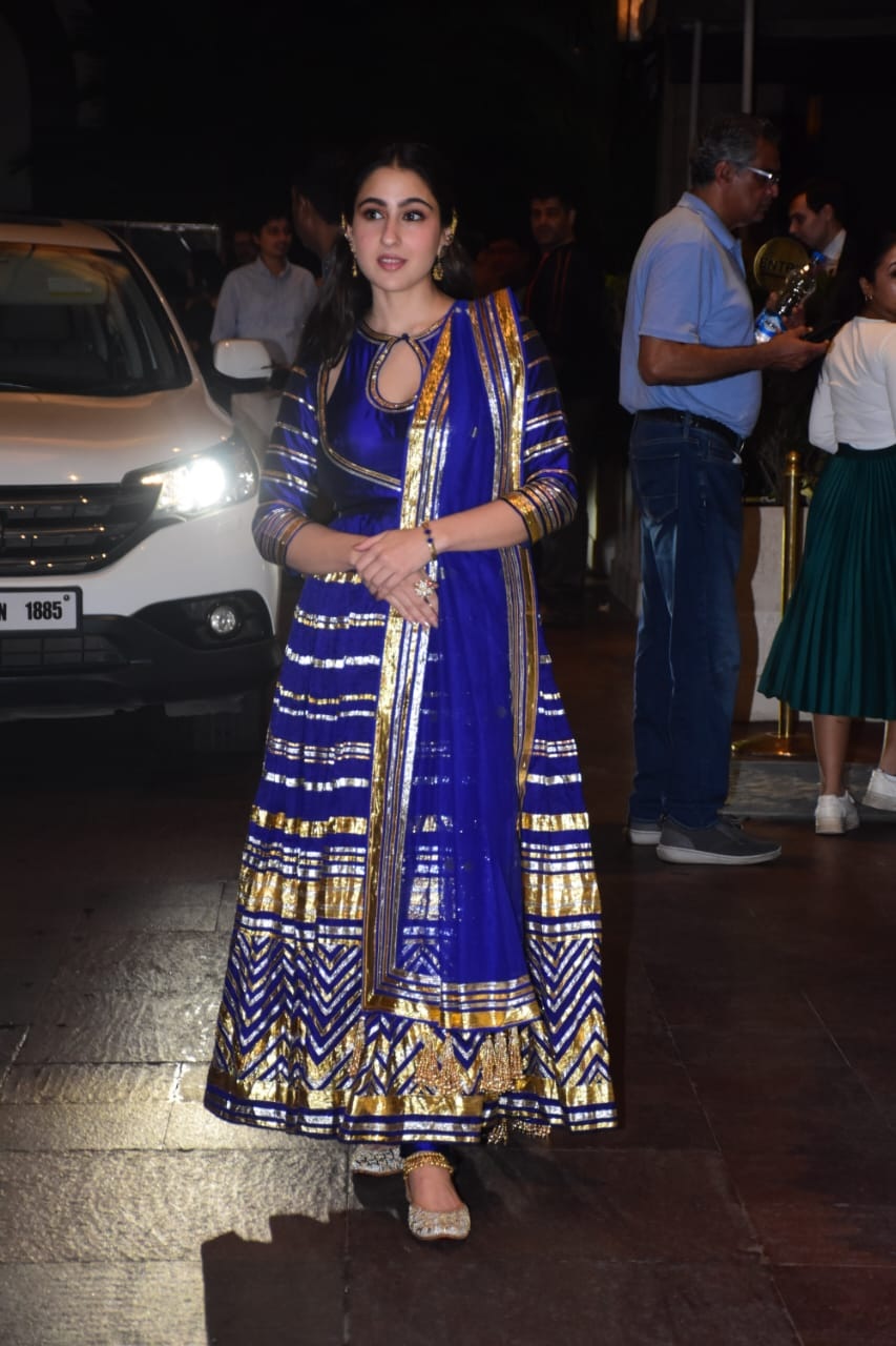 सारा अली खान के सिंपल लुक ने जीता सबका दिल