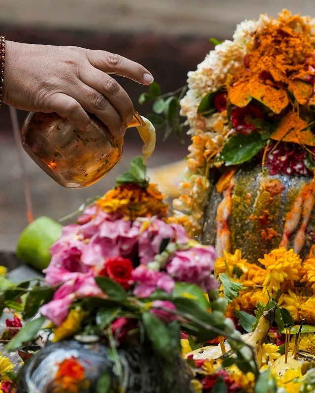 नाग पंचमी के पावन दिन पर महिलाओं ने रखा व्रत, की संतान सुख की कामना