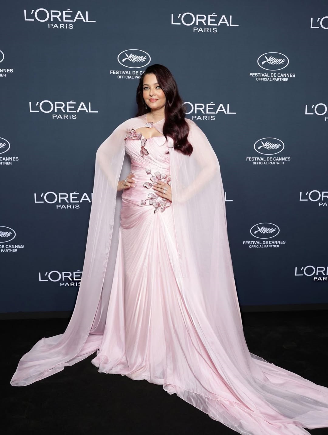 Cannes में चला Beauty Queen Magic