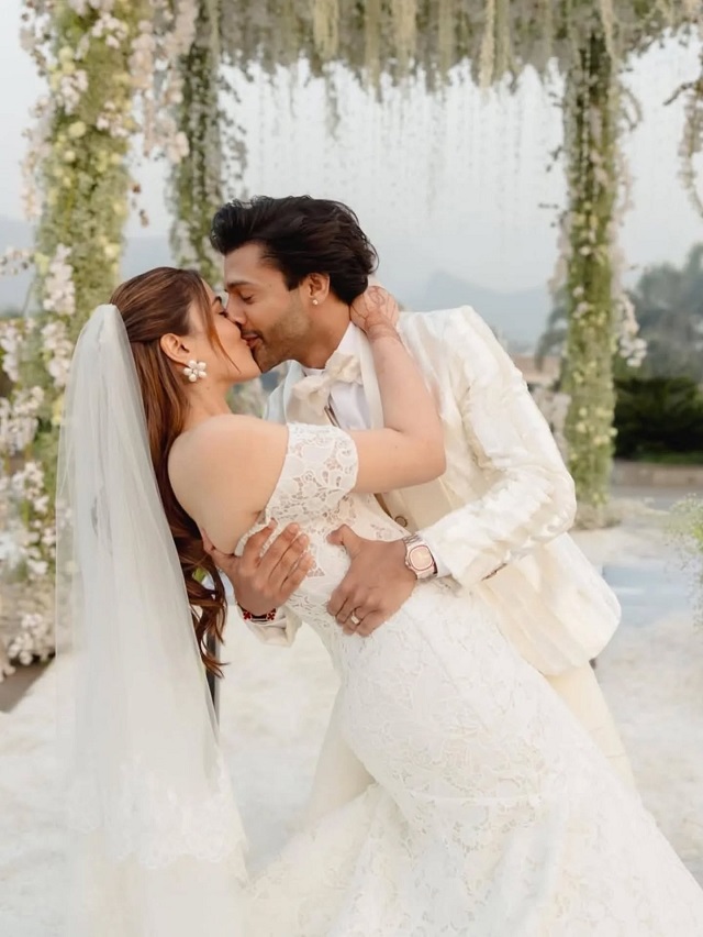 कृति सेनन की बहन ने रचाई शादी