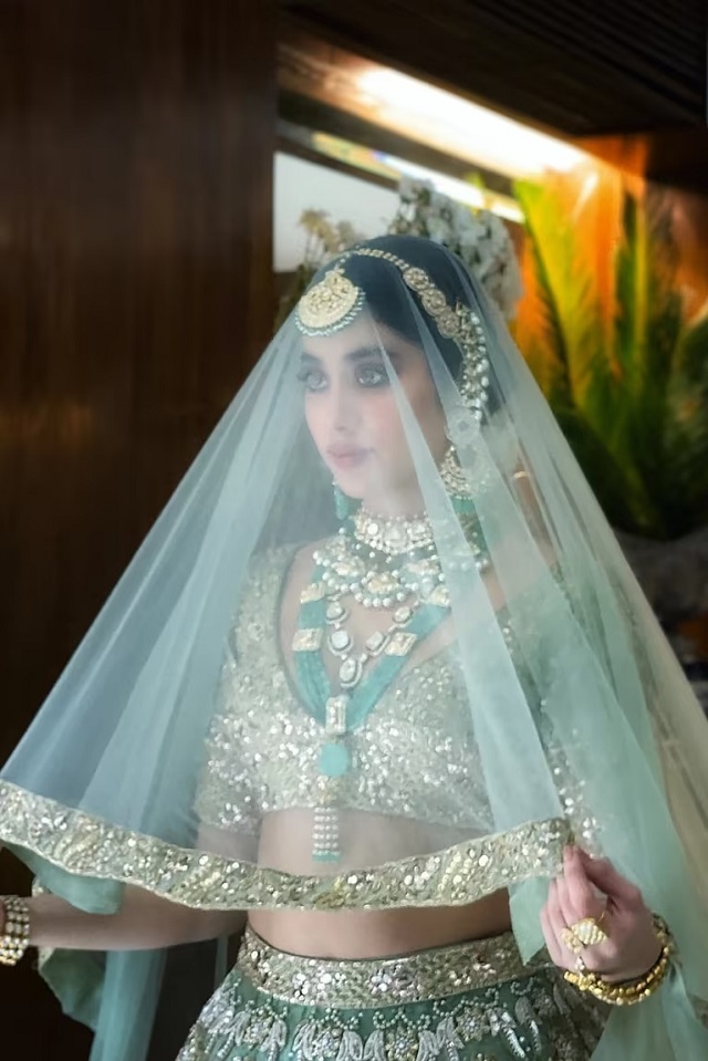 लहंगा पहनें स्टाइलिश और कम्फ़र्टेबल ब्लाउज के साथ