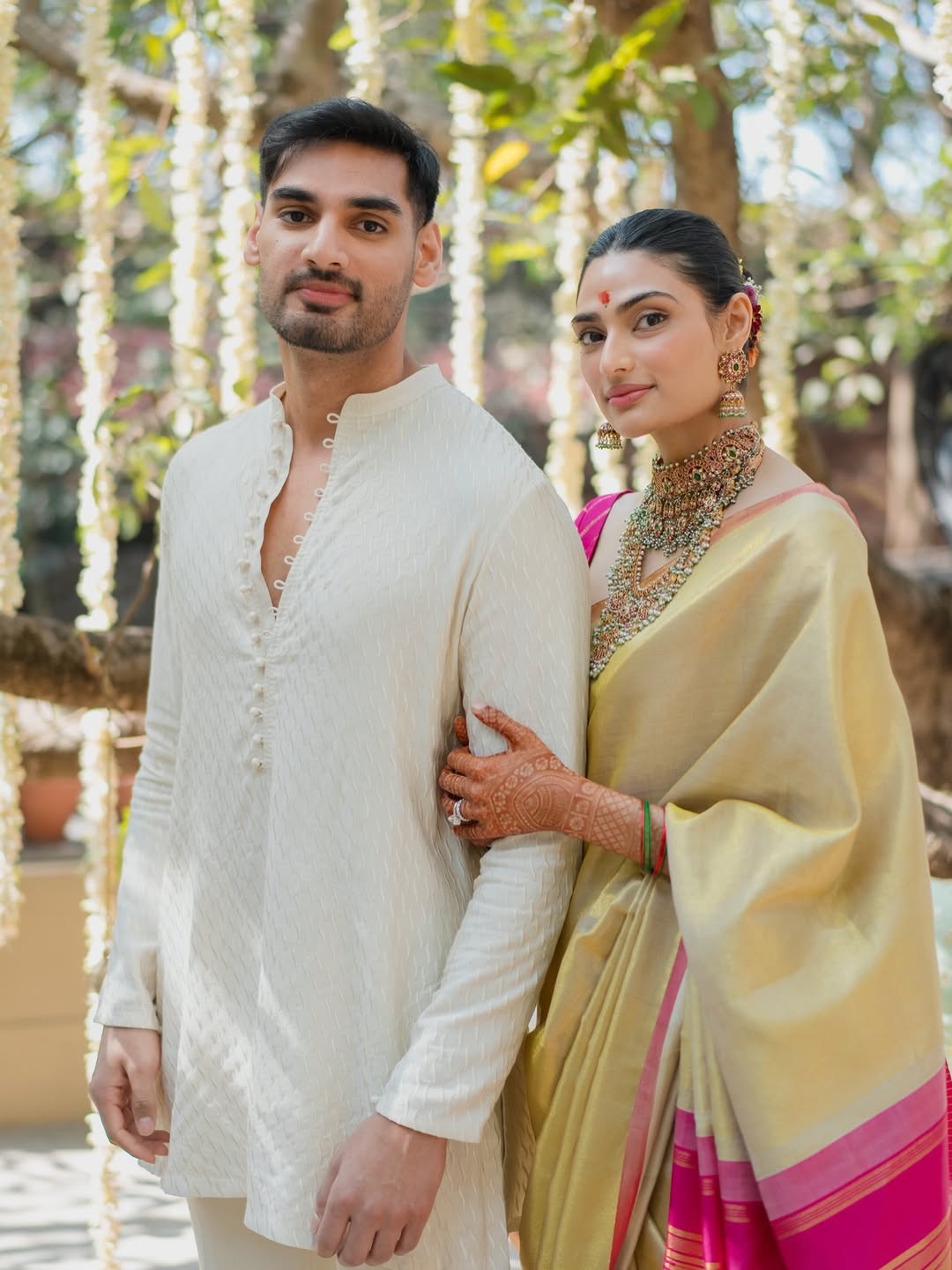 भाई अहान के बर्थडे पर अथिया शेट्टी ने दिखाई अपनी बचपन की तस्वीरें