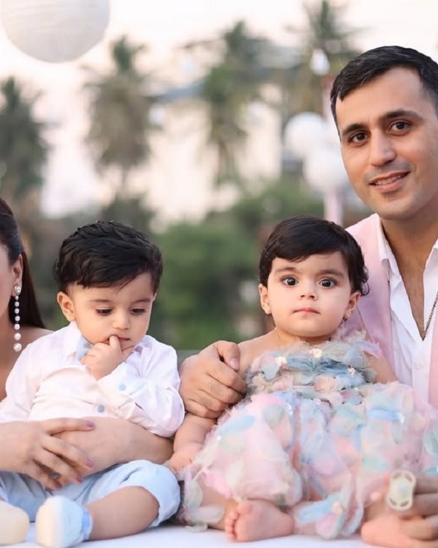 क्यूटनेस का डबल डोज! श्रद्धा आर्या ने रिवील किया जुड़वां बच्चों का चेहरा