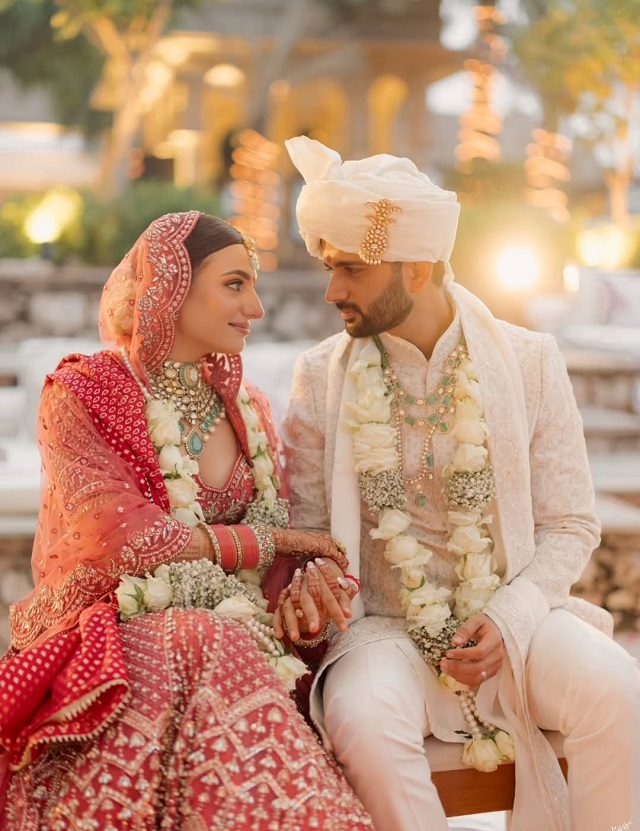 शादी की रस्मों की झलकियां वायरल