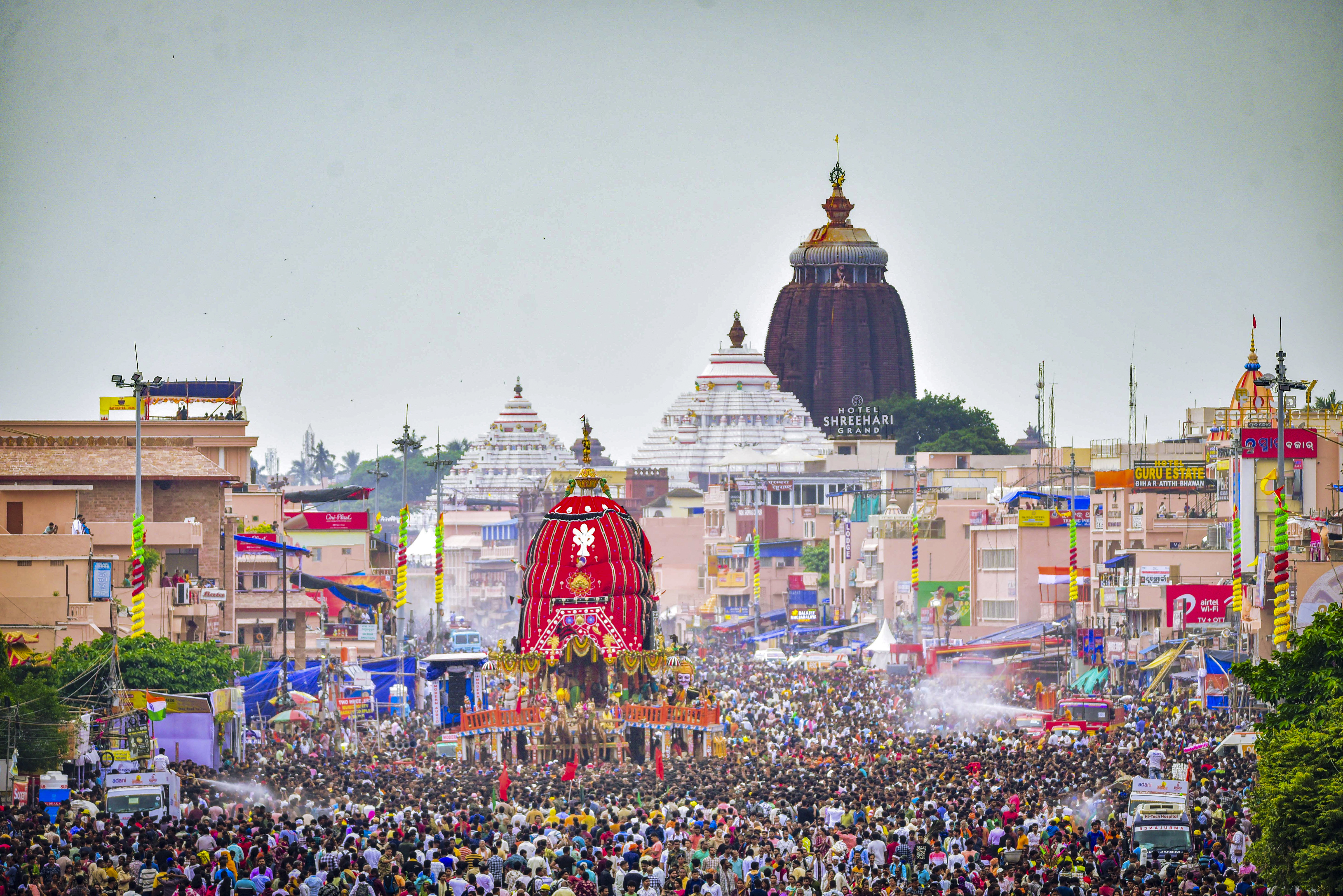 गुंडिचा मंदिर को देवताओं की ‘मौसी' का घर माना जाता है जो हर साल जगन्नाथ मंदिर से निकलकर अपनी ‘मौसी' के घर जाते हैं।