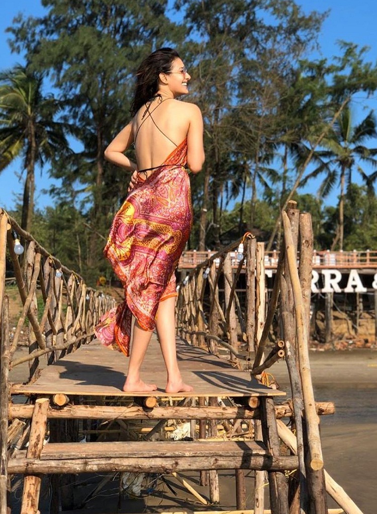 Bollywood Tadka,amyra dastur image,amyra dastur photo, amyra dastur pictures 