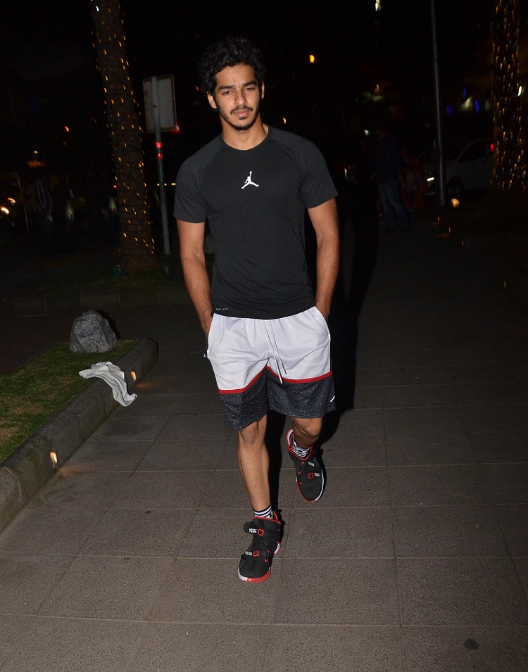 Bollywood Tadka,janhvi kapoor image, janhvi kapoor picture, janhvi kapoor photo, ishaan khattar image, ishaan khattar photo, ishaan khattar picture