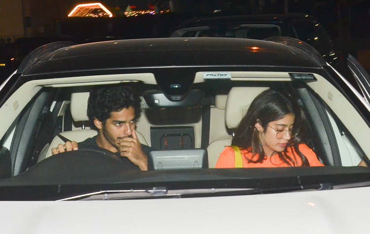 PunjabKesari, janhvi kapoor image, janhvi kapoor picture, janhvi kapoor photo,  ishaan khattar image,  ishaan khattar photo,  ishaan khattar picture