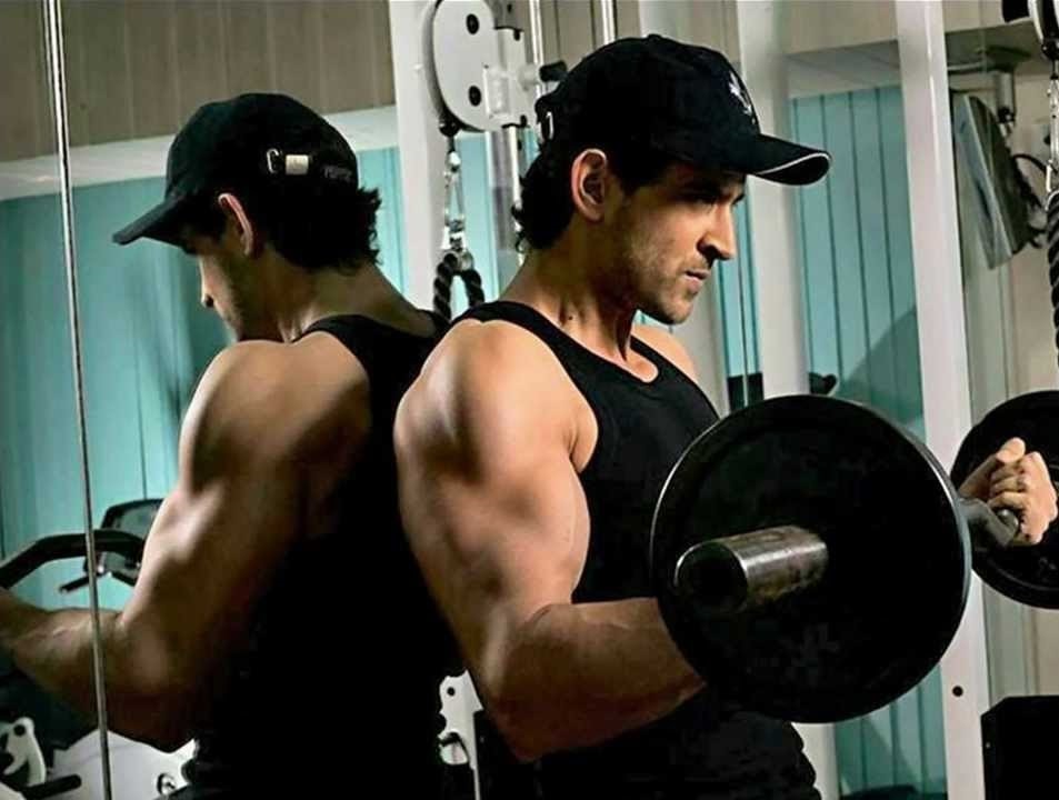 PunjabKesari, Hrithik Roshan Image, Hrithik Roshan Fitness Image