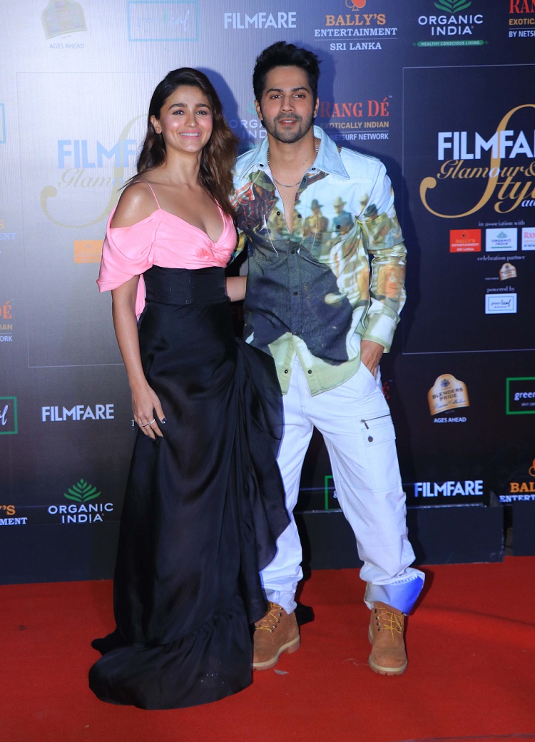 Bollywood Tadka,alia bhatt image, alia bhatt photo,alia bhatt pictures, varun dhawan image, varun dhawan photo, varun dhawan pictures