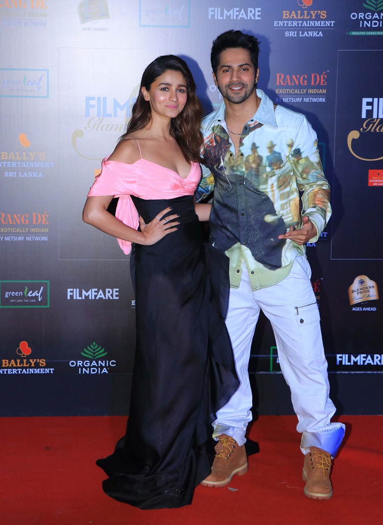 Bollywood Tadka,alia bhatt image, alia bhatt photo,alia bhatt pictures, varun dhawan image, varun dhawan photo, varun dhawan pictures