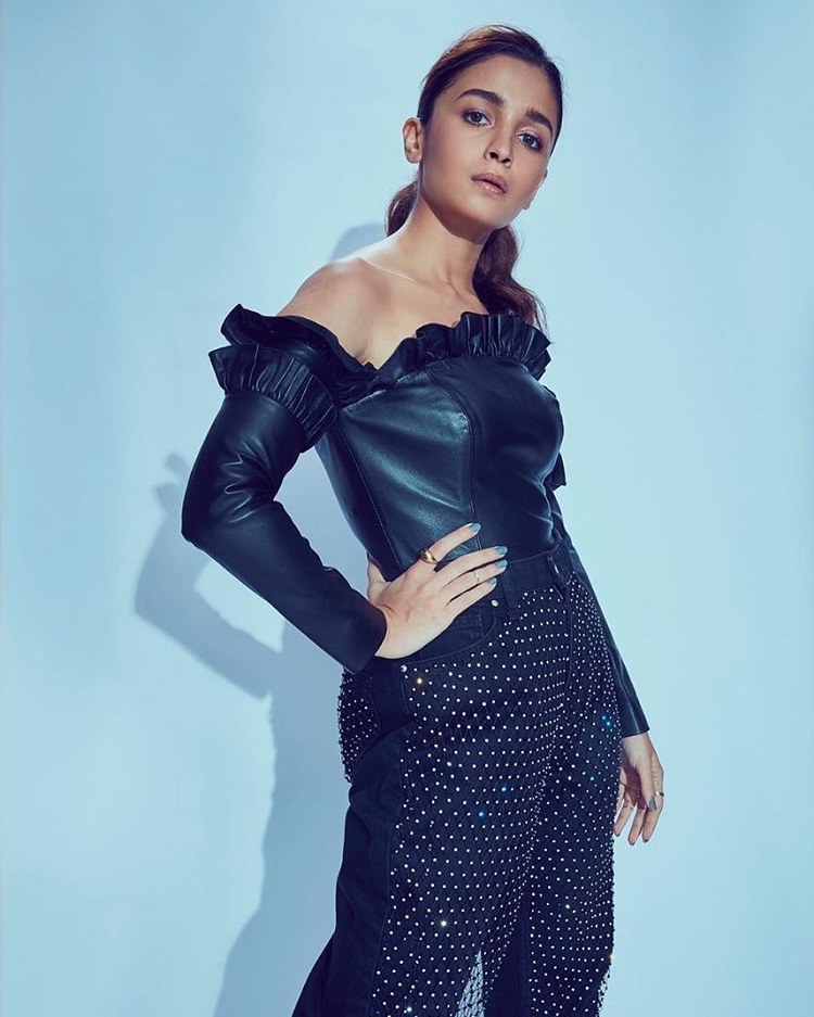 Bollywood Tadka, Alia Bhatt image, Alia Bhatt photo, Alia Bhatt picture