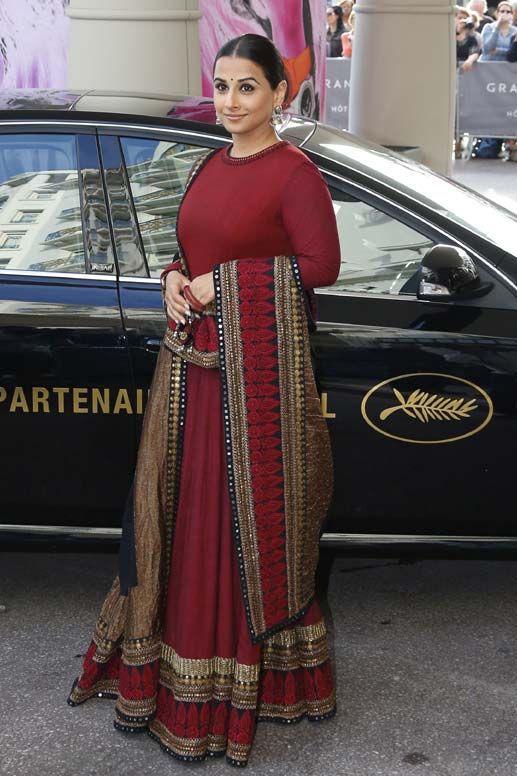 PunjabKesari, Marsala color Outfit image, मरसाला कलर आउटफिट इमेज