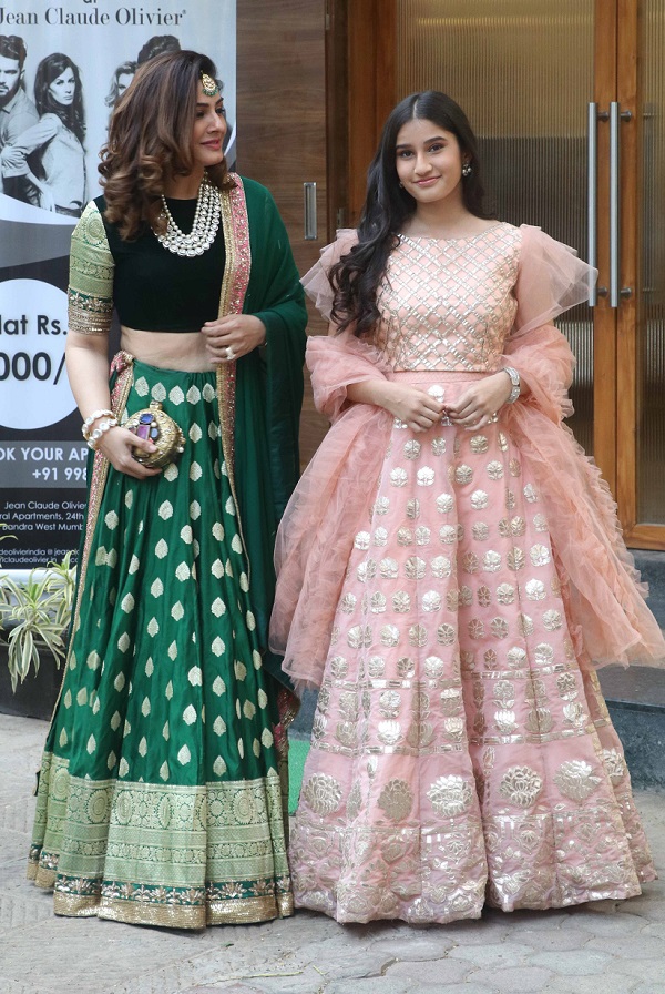 Bollywood Tadka,raveena tondon image, raveena tondon photo, raveena tondon pictures,Rasha Thadani image ,Rasha Thadani photo, Rasha Thadani pictures