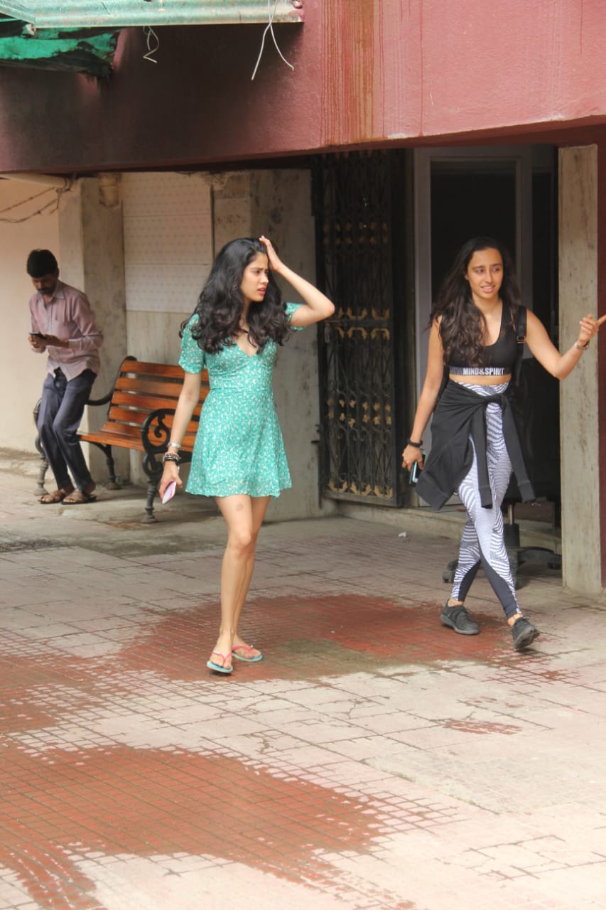 Bollywood Tadka,जाह्नवी कपूर इमेज,जाह्नवी कपूर फोटो,जाह्नवी कपूर पिक्चर