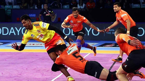 Sports news, kabaddi news in hindi, Pro Kabaddi League 2018, U Mumba, defeated, Gujarat Giants, 36-26