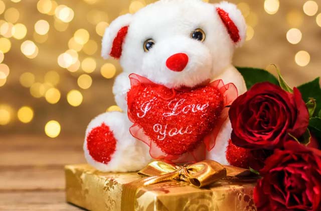 PunjabKesari, Happy Teddy Day: brings softness and cuteness to relationships