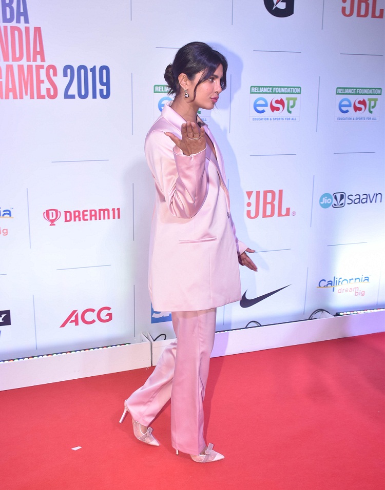 Bollywood Tadka,Priyanka Chopra image, Priyanka Chopra photo, Priyanka Chopra picture