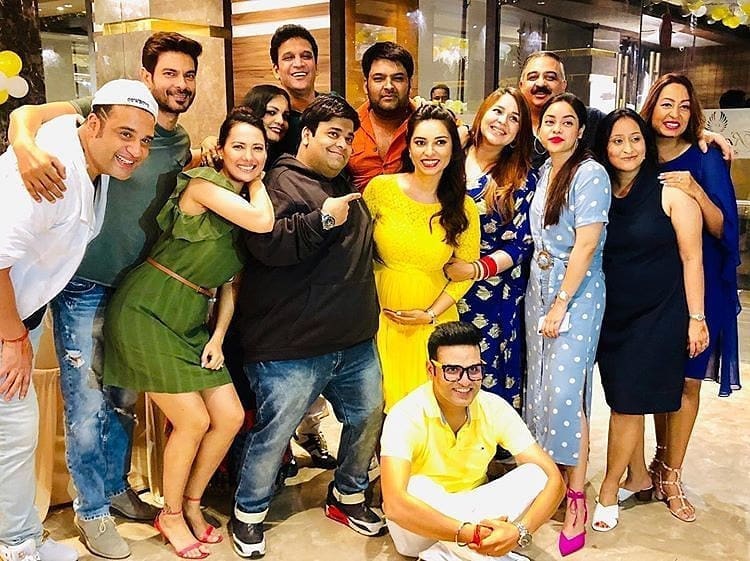 Bollywood Tadka,कपिल शर्मा इमेज, कपिल शर्मा फोटो, कपिल शर्मा पिक्चर,गिन्नी चतरथ इमेज,गिन्नी चतरथ फोटो,गिन्नी चतरथ पिक्चर