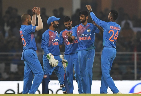 PunjabKesari, sports news, cricket news hindi, ind vs wi, T20, lucknow, Atal Bihari Vajpayee Stadium, Commentary, Gavaskar and Manjrekar