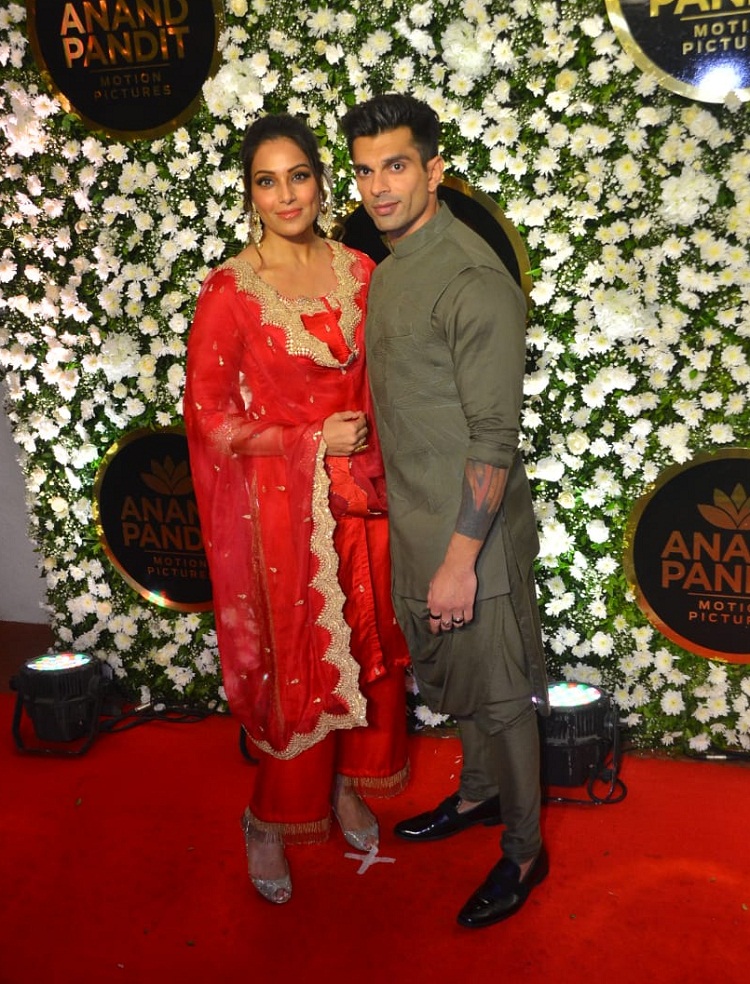 Bollywood Tadka,bipasha basu images, bipasha basu photo, bipasha basu picture, karan singh grover image, karan singh grover photo, karan singh grover picture,