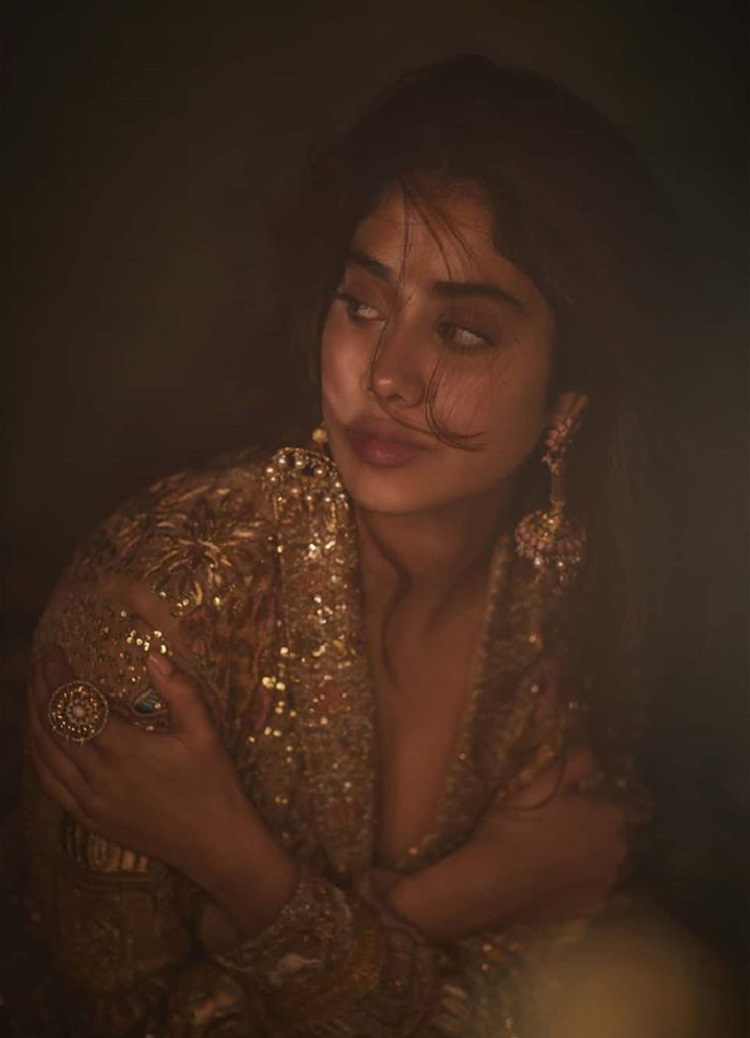 Bollywood Tadka,Janhvi Kapoor images,Janhvi Kapoor photo, Janhvi Kapoor Pictures