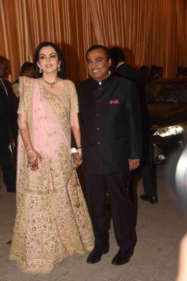 Bollywood Tadka,ईशा अंबानी इमेज, आनंद पीरामल इमेज, आकाश अंबानी इमेज, श्लोका मेहता इमेज, रिसेप्शन इमेज