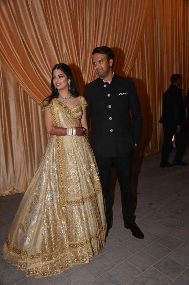 Bollywood Tadka, ईशा अंबानी इमेज, आनंद पीरामल इमेज, मुकेश अंबानी इमेज, नीता अंबानी इमेज, बॉलीवुड स्टार्स इमेज