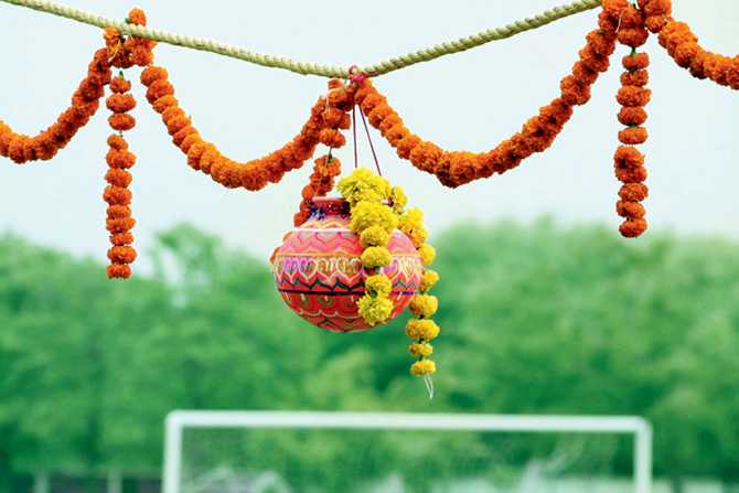 PunjabKesari, Dahi handi, दही हांडी, Dahi handi Ritual, Janmashtami 2020, Janmashtami, Krishna Janmashtami, Sri Krishna Janmashtami 2020, Lord Shri Krishna, Krishna Janmashtami 2020, Krishnashtami, SaatamAatham, Gokulashtami, Yadukulashtami, Srikrishna Jayanti, Sree Jayanti