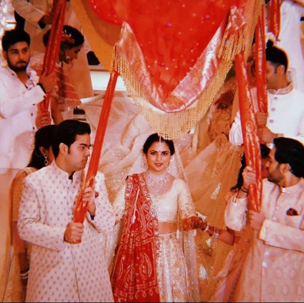 Bollywood Tadka, ईशा अंबानी इमेज, आनंद पीरामल इमेज, मुकेश अंबानी इमेज, नीता अंबानी इमेज, अमिताभ बच्चन इमेज, वेडिंग इमेज, एंटीलिया इमेज