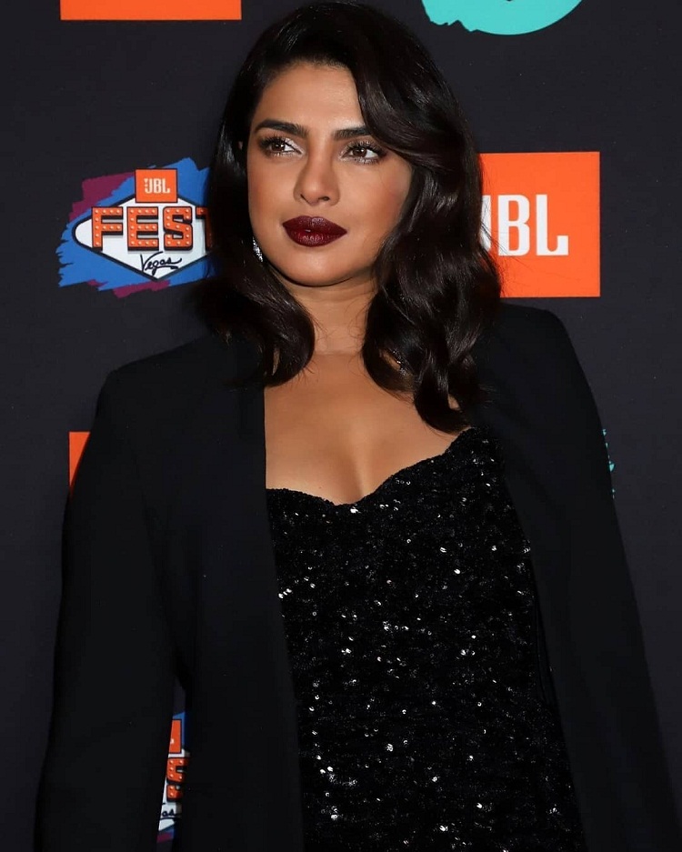 Bollywood Tadka,priyanka chopra image, priyanka chopra photo, priyanka chopra picture, nick jonas image, nick jonas photo,nick jonas picture,