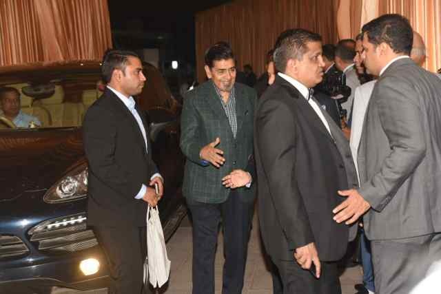 Bollywood Tadka, ईशा अंबानी इमेज, आनंद पीरामल इमेज, मुकेश अंबानी इमेज, नीता अंबानी इमेज, बॉलीवुड स्टार्स इमेज