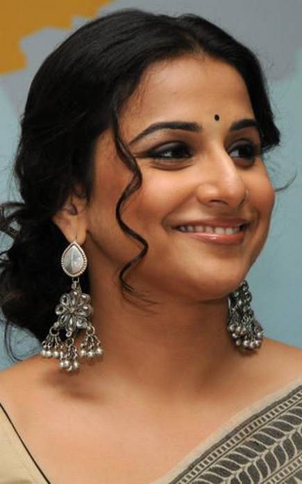 PunjabKesari, विद्या वालन इमेज,ईयररिंग्स डिजाइन्स इमेज, Vidya balan Image, Earrings Design Image 