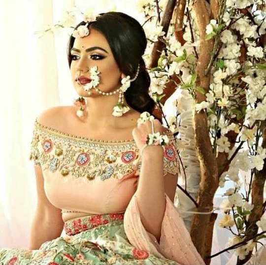 PunjabKesari, फ्लोरल नथ इमेज,फ्लोरल ज्वेलरी डिज़ाइन इमेज, Floral Nath Design Image