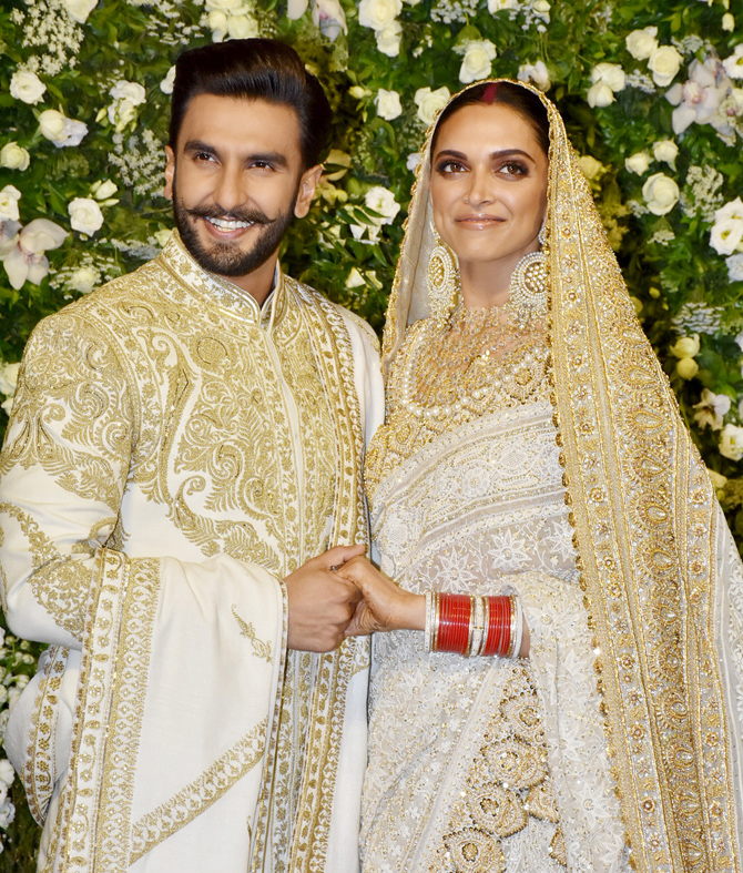 PunjabKesari, ओवरसाइज्ड ईयररिंग्स  इमेज,Deepika Padukone oversized earrings Image, Deepveer Wedding image