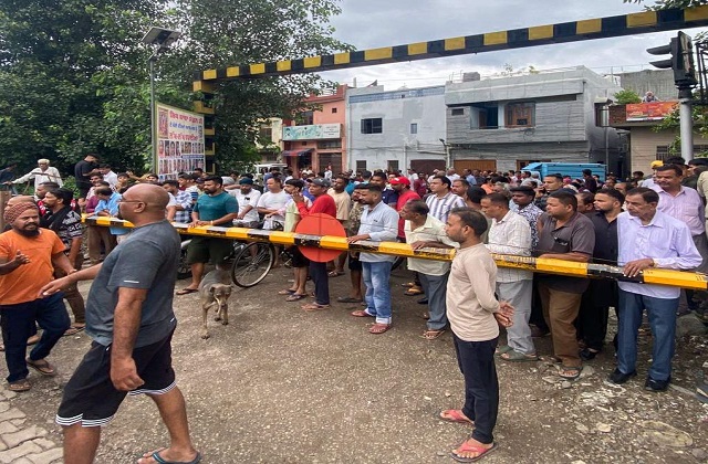 sodal mela